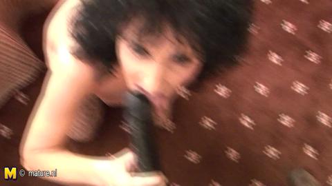 2166